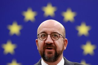"La majorité de la flotte de la compagnie Belavia est constituée par des avions loués à des entreprises de l'UE", a souligné le président du Conseil européen Charles Michel devant le Parlement européen réuni en plénière à Strasbourg.